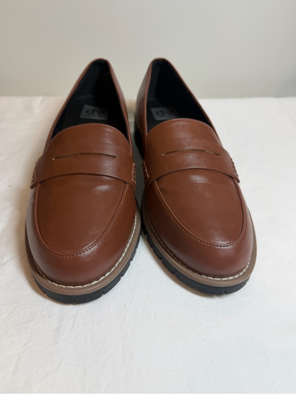 Dolce vita Carly 9.5 Tan Slip-On penny Loafers Casual chunky heel shoe NWOT